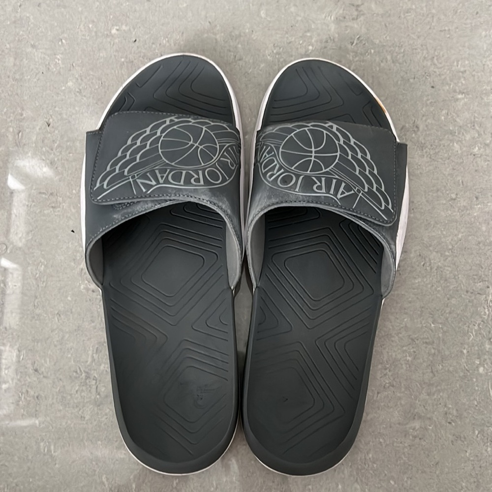 Air Jordan Hydro 7 Smoke Grey Men's Slide - Picture 2 of 3